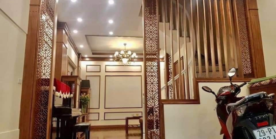 Cho thuê nhà Quang Trung, làm spa, homestay, 35m2, giá 10 triệu.