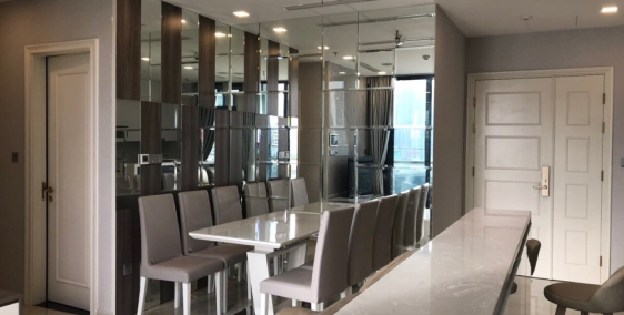 Căn hộ Vinhome Golden River Bason - full nội thất hiện đại