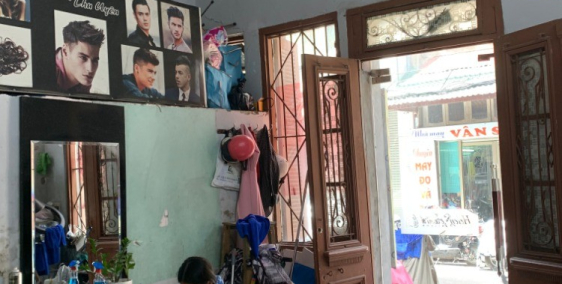 Tầng1 MẶT TIỀN 5.8 PHỐ HỒNG PHÚC q.BĐ LỐI ĐI RIÊNG