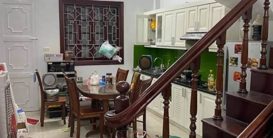 Bán Nhà Phố Nguyễn Tri Phương, Ba Đình 50m2, 4 Tầng, 2 Thoáng, Giá 8.5 Tỷ.