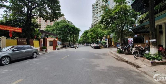 CỰC PHẨM nhà mặt phố đoạn đẹp nhất quận Cầu Giấy, mặt tiền 4.5m. LH: Mr.Tuấn Anh