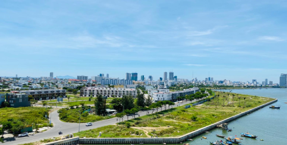 Chính chủ bán rẻ nhà phố hai mặt tiền ven Sông Hàn- Đà Nẵng. LH 0935 578 561