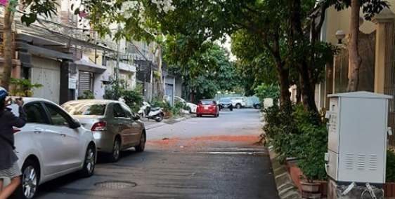 Bán Biệt Thự Tây Hồ Hà Nội 70m2, ô tô, KD, Chỉ 8.4 tỷ.