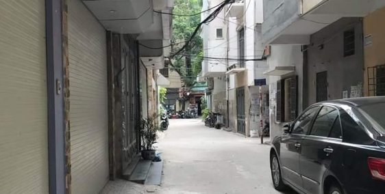 Nhà Đào Tấn nở hậu gần phố hẻm xe hơi giá 4,2 tỷ