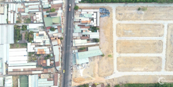 Cần tiền gấp nên bán nhà ngay mặt tiền quốc lộ 14