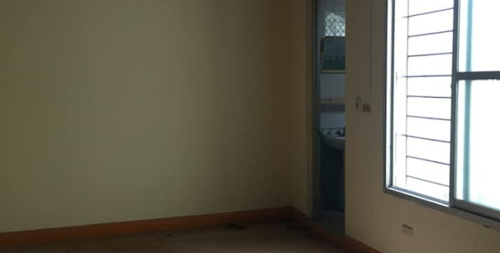 Bán Nhà phố Đặng Văn Ngữ. DT 106M2, giá 15.5 tỷ, ngõ ô tô tránh