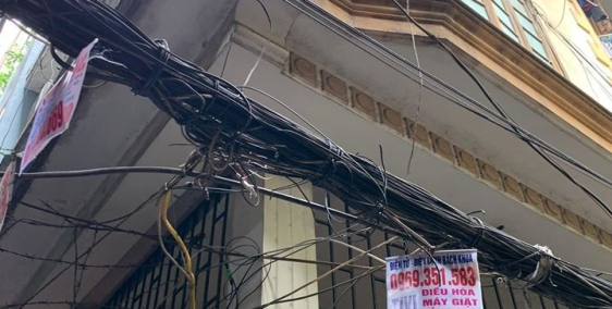 Bán nhà lô góc 2 mặt thoáng Phố Đặng Văn Ngữ, diện tích 37m2, 4 tầng, giá 3.55 t