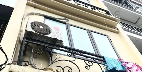 BÁN GẤP NHÀ TRONG TUẦN - NGÕ Ô TÔ CHÁNH