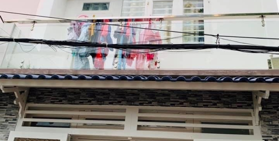 Bán nhà gần sát chợ Thới Tứ, Thới Tam Thôn, Hóc Môn. dt: 48m2/1ty320tr. Sổ riêng