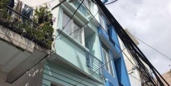 Bán nhà Quận 3,Trần Quang Diệu 3 tầng, BTCT, ở ngay chỉ 4 tỷ.