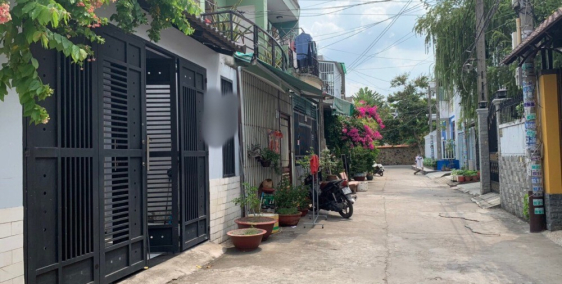 bán NHÀ ĐẸP đường ô tô , gần Ga Bình Triệu, hướng bên sông SG nên mát mẻ, 73m2