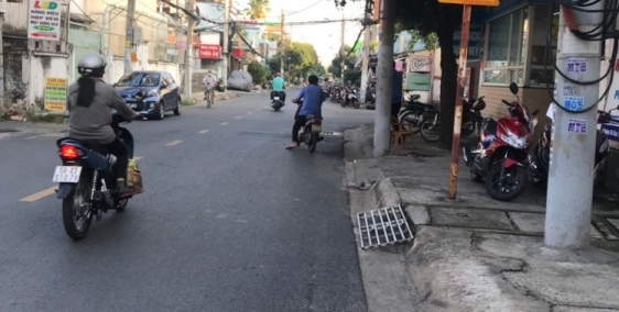 cần bán gấp lô đất 110m2 đ. Huỳnh Văn Lũy, thủ dầu một, 650 triệu,shr