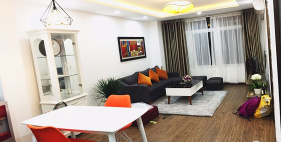 Tòa nhà căn hộ dịch vụ cho thuê phố Linh Lang và Đào Tấn, ngay đại sứ quán nhật