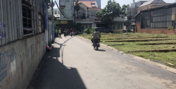 Bán gấp 9 lô đất liền kề ngay mặt tiền QL 13 kế khu đô thị Vạn Phúc