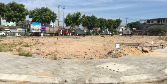 Bán nhanh lô kề gốc mặt tiền Nguyễn Công Hãng.