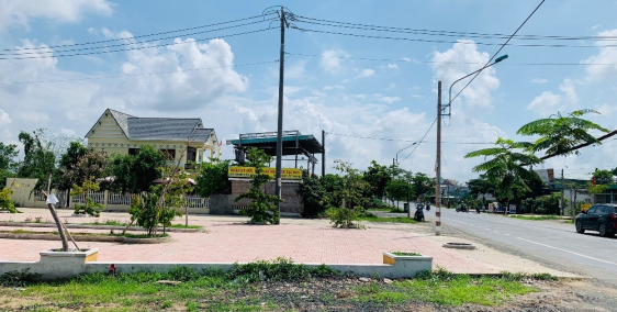 110m2 đất MT Quốc Lộ 50 giá 500 triệu. Liên hệ ngay