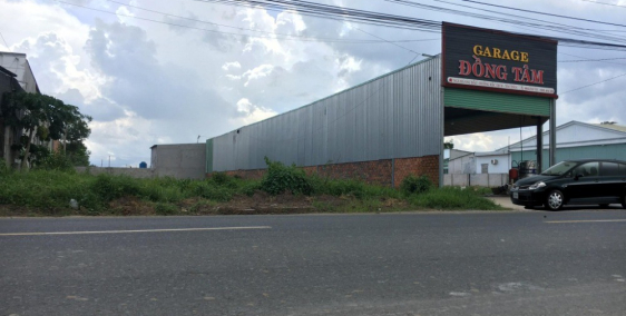 Gia đình chú Lộc sang lại lô mặt tiền Hắc Dịch-Tóc Tiên