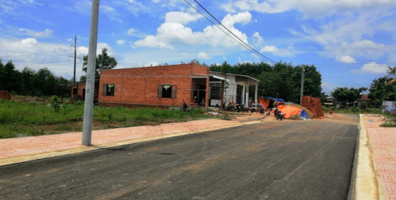 Đất view sông, sát bên chợ kinh doanh buôn bán đông đúc