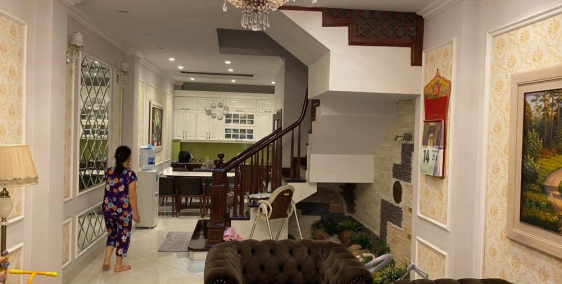 Bán nhà Khâm Thiên, Đống Đa. 5x59m2. Nội thất Tân cổ điển. 6,4 tỷ.