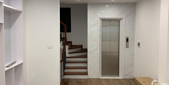 Bán nhà Đống Đa, Vũ Ngọc Phan, 46m2, 6 tầng, thang máy ,ô tô tránh 5m.