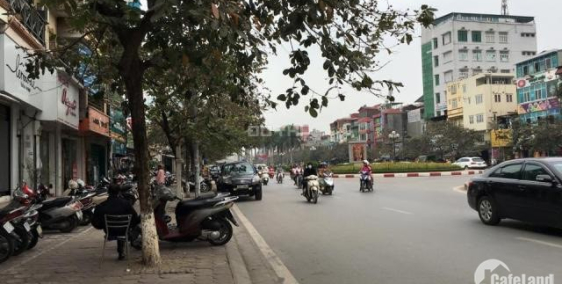 MẶT PHỐ KHUẤT DUY TIẾN NẰM NGAY NGÃ TƯ ĐÈN XANH ĐÈN ĐỎ TỨ HƯỚNG NHÌN LUÔN MẶT