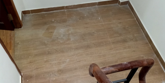 Nhỉnh 4 tỷ, có ngay nhà gần Big C Tô Hiến Thành, Quận 10, DT: 30m2, 4 tầng.