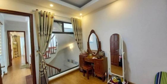 Nhà Siêu đẹp Tân Mai HBC ngõ rộng ở ngay 40m2 5 tầng 3.4 tỷ