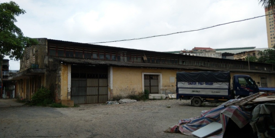 Cho thuê mặt bằng kho ngay mặt đường Ba La