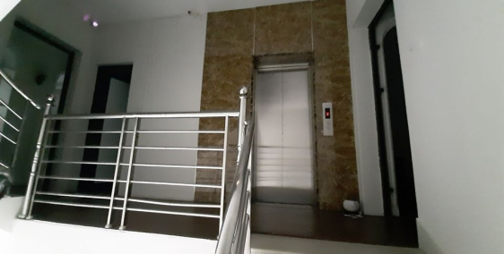 Cho thuê nhà mặt phố Võ Văn Dũng 91m2*6T. Gía 65 triệu/tháng