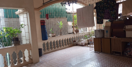 Cho thuê nhà ở Xuân La, Tây Hồ 80m 5 tầng full đồ 5 phòng ngủ.