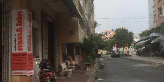 Bán Căn Hộ Tầng Trệt Kinh Doanh Góc 2 Mặt Đường Lớn CC Bàu Cát 2 - DT: 82m2, 2PN