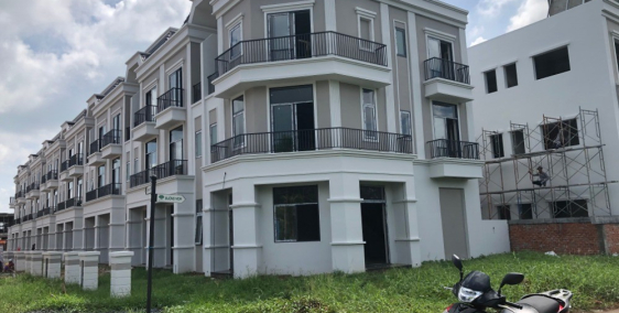 Bán gấp nhà phố 3 lầu PHÚC AN CITY thanh toán 50%, ck 10%