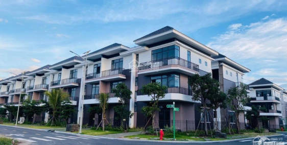 Bán căn biệt thự mới xây view đẹp DT 85m giá chỉ 2,3 tỷ sổ hồng riêng 0773046411