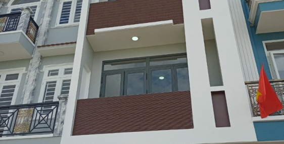 kẹt tiền bán nhà gấp,sổ hồng riêng,1 trệt 3 lầu,sân thượng,G 2ty3 sd