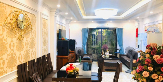 NHÀ PHỐ, KINH DOANH, VỊ TRÍ CỰC HIẾM, ĐỘI CẤN .60M*5T.6,6 tỷ.