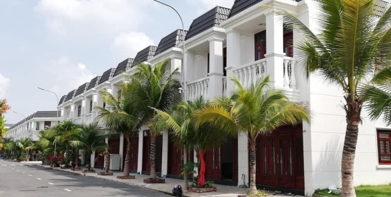 Bán gấp nhà mặt tiền 1trệt1lầu 76m2 ngay làng đại học, gần New Galaxy Hưng Thịnh