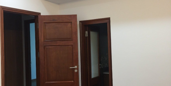 Phố Pháo Đài Láng, dt:68 m2, mt: 6.1m. 14.5 tỷ. Oto tải vào nhà.