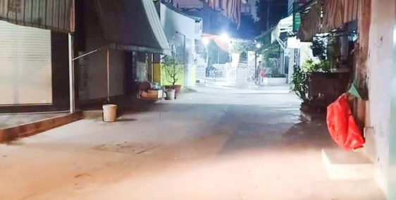 Bán nhà CMT8, Quận 3, hẻm ô tô, 42m2, giá chỉ 5 tỷ.