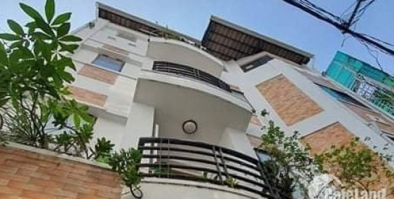 Nhà ngã tư Nguyễn văn Trỗi, 5 tầng đẹp miễn chê, xem là phê