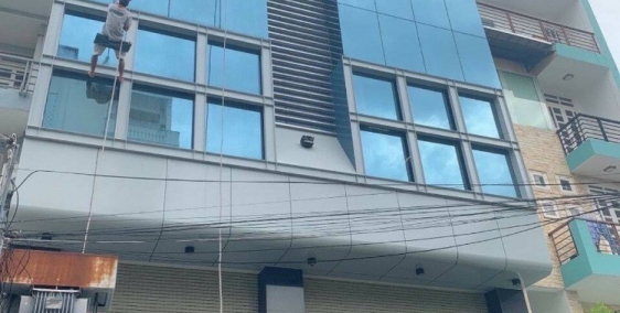 Bán Gấp Toà Nhà MT Lam Sơn, P.2, Tân Bình, DT: 10.5x23m, 1 hầm 6 lầu