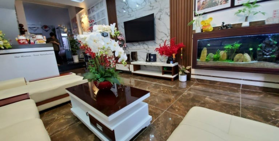 Mặt Tiền Ni Sư Huỳnh Liên vừa ỡ vừa kinh doanh tốt