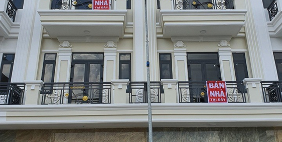 Bán nhà 3 lầu mới xây tại thành phố Thuận An, Bình Dương