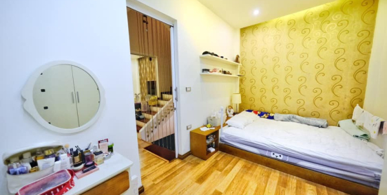 Bán nhà đường Đội Cấn, mới đẹp, về ở luôn, ngõ rộng, DT 30m2, 3,1 tỷ