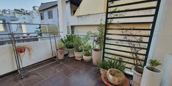 Gia đình chuyển công tác, cần bán gấp căn nhà riêng Phó Đức Chính