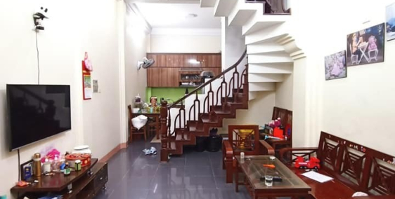 Bán nhà Phố Hoàng Ngân, Cầu Giấy 50m2, 4 tầng, Giá chào 5.8 tỷ.