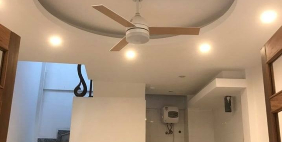 Nhà liền kề 30m2 gần đường Giải Phóng, Đống Đa, giá 4.1 tỷ.