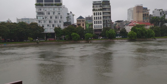 Siêu hiếm khó kiếm, tòa nhà 9 tầng view Hồ Ba Mẫu chưa đến 20 tỷ.