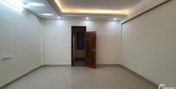 Cần Tiền Bán Gấp, Nhà Trần Khát Chân, 35m2, 5Tầng, Giá 3.05tỷ