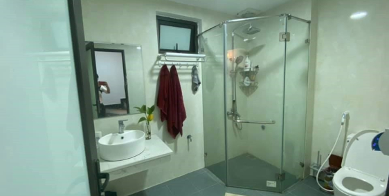 Nội thất nhập khẩu Phố 8/3 30m2*5T hàng xóm thân thiện