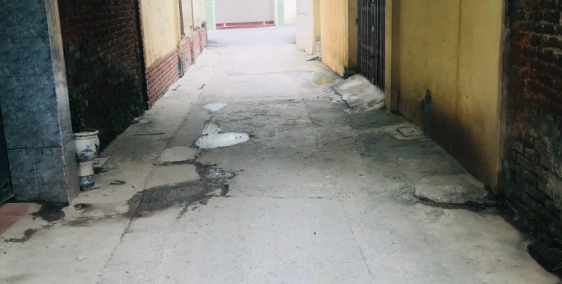 Nhà 3 tầng DT 35,8m2 hướng ĐN, có sân chơi rộng.